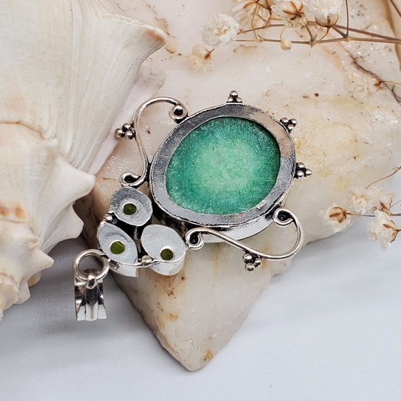 Nnatural Agate Druzy Stone Silver Pendant Peridot Stone - Picture 4 of 6